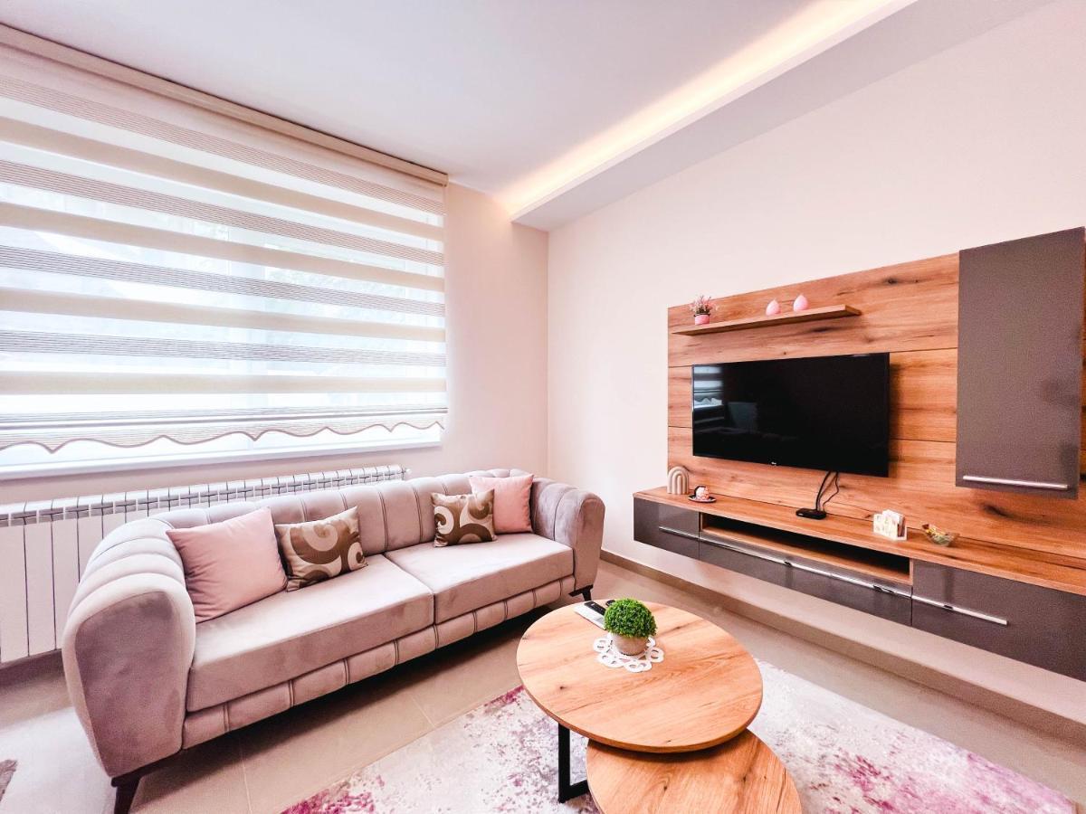 Old Town Luxury Suites Belgrado Exterior foto